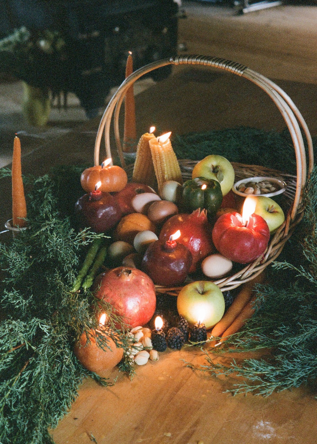 Holiday Wreaths & Garlands