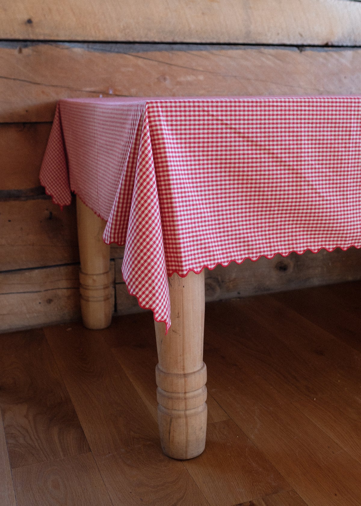 Dottie Tablecloth